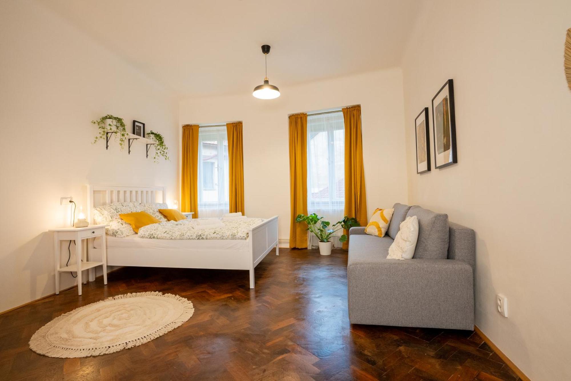 פראג White Wolf House Hostel & Apartments מראה חיצוני תמונה